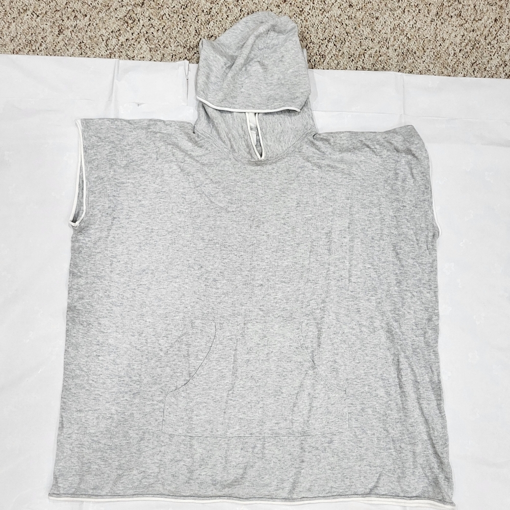 Cabi Size S Gray Sleeveless Hoodie Poncho Top Tee